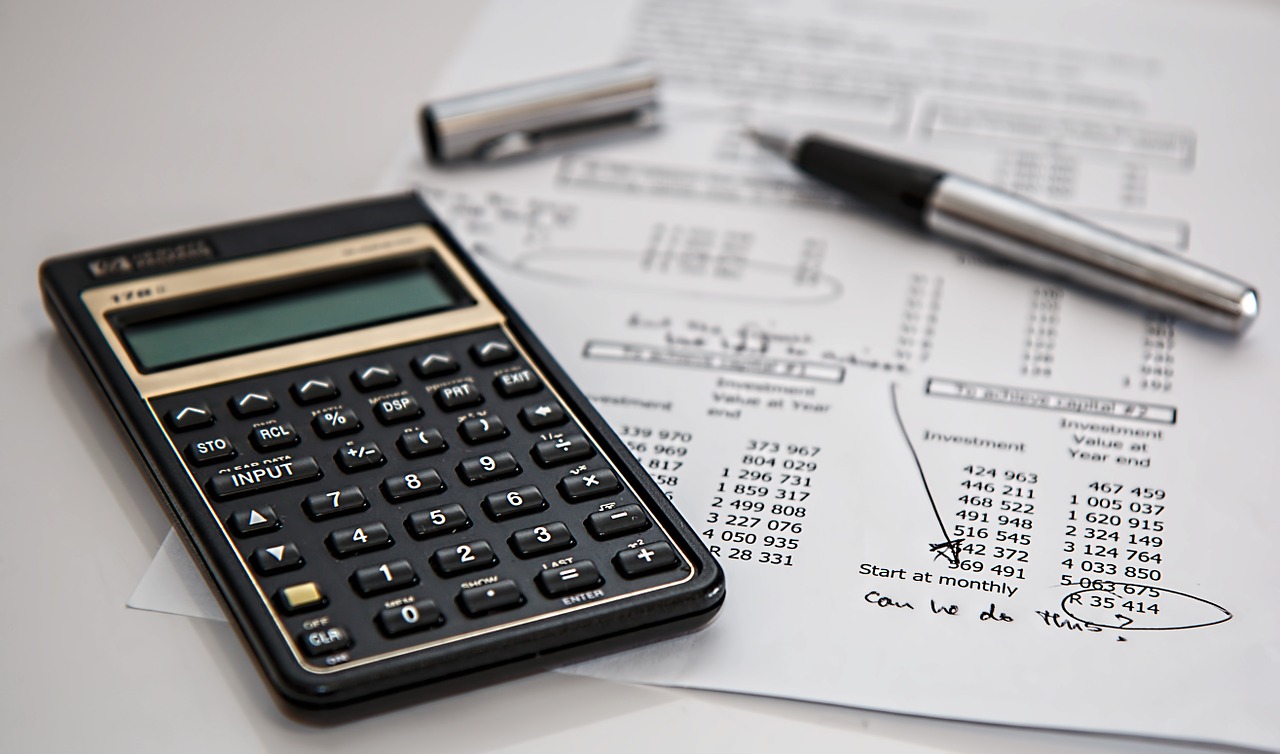 Analyste financier, conseiller financier, analyste crédit